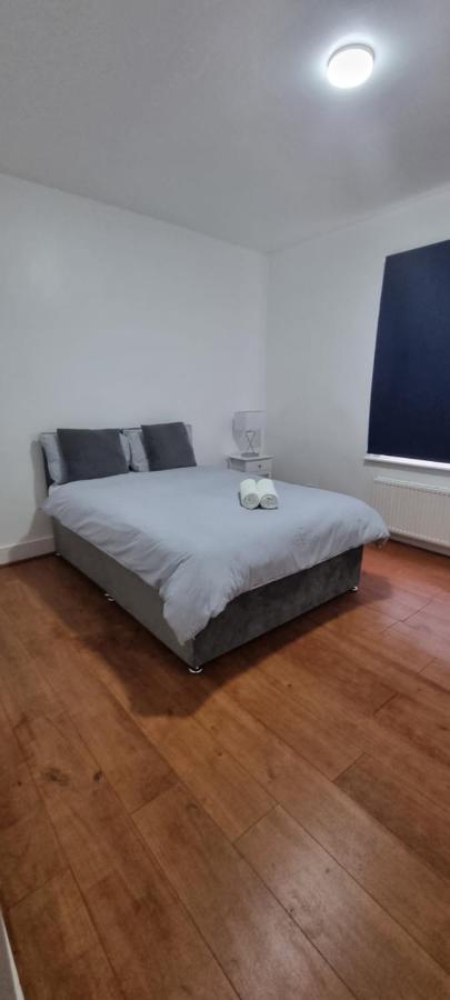 Cricklewood Broadway Guest Home Лондон Экстерьер фото
