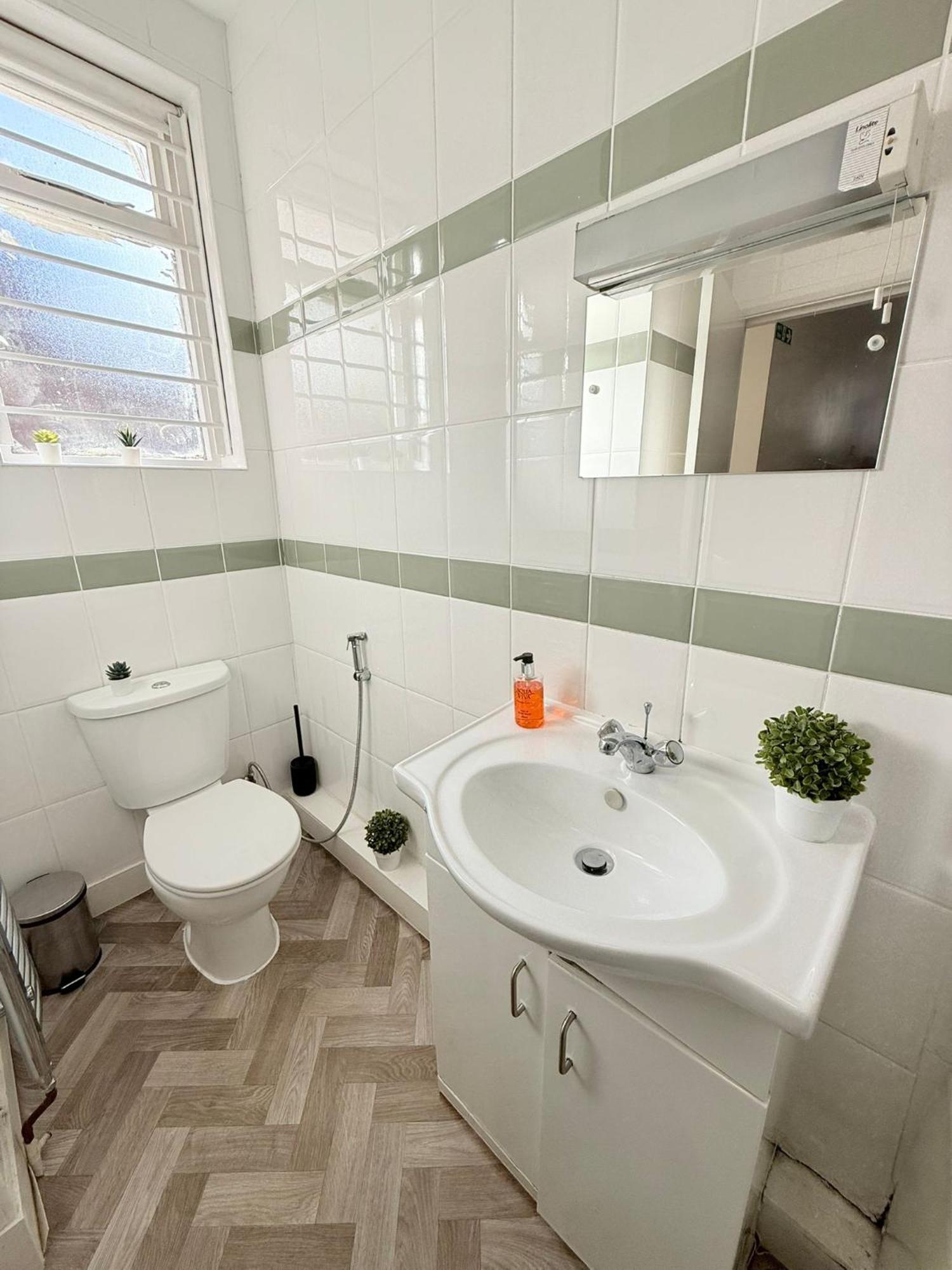 Cricklewood Broadway Guest Home Лондон Номер фото